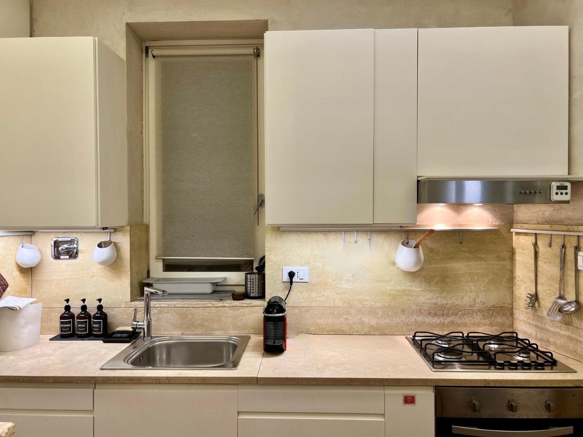 Campo Dei Fiori Modern Apartment With Terrace โรม ภายนอก รูปภาพ