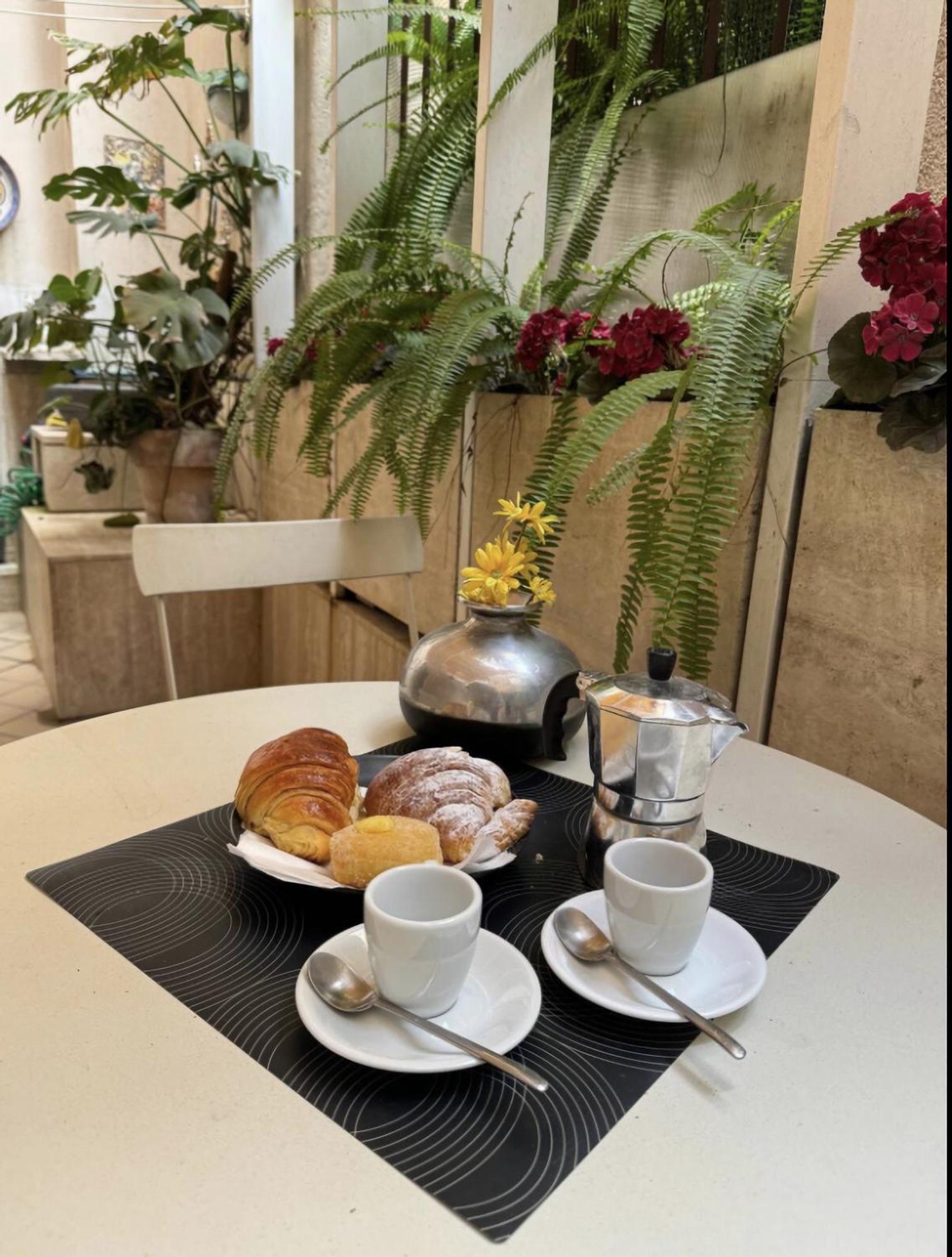 Campo Dei Fiori Modern Apartment With Terrace โรม ภายนอก รูปภาพ
