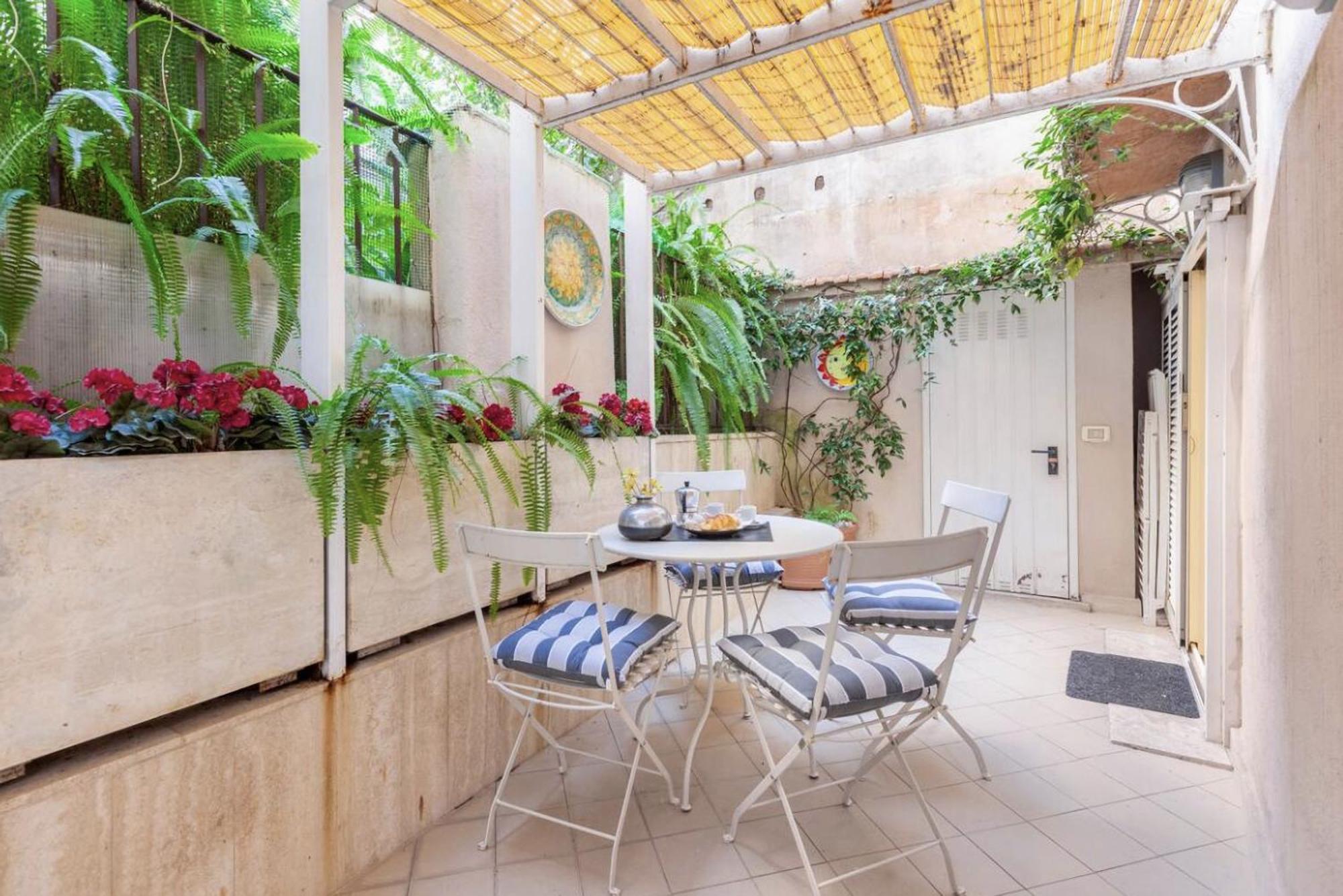 Campo Dei Fiori Modern Apartment With Terrace โรม ภายนอก รูปภาพ